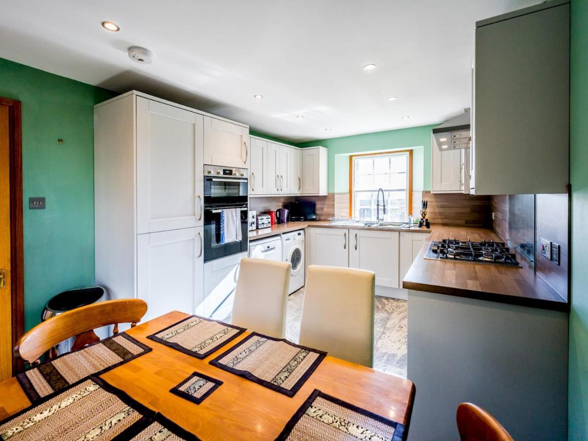 Pass The Keys Superb 3 Bedroom Cottage With Sea Views Анстрътър Екстериор снимка