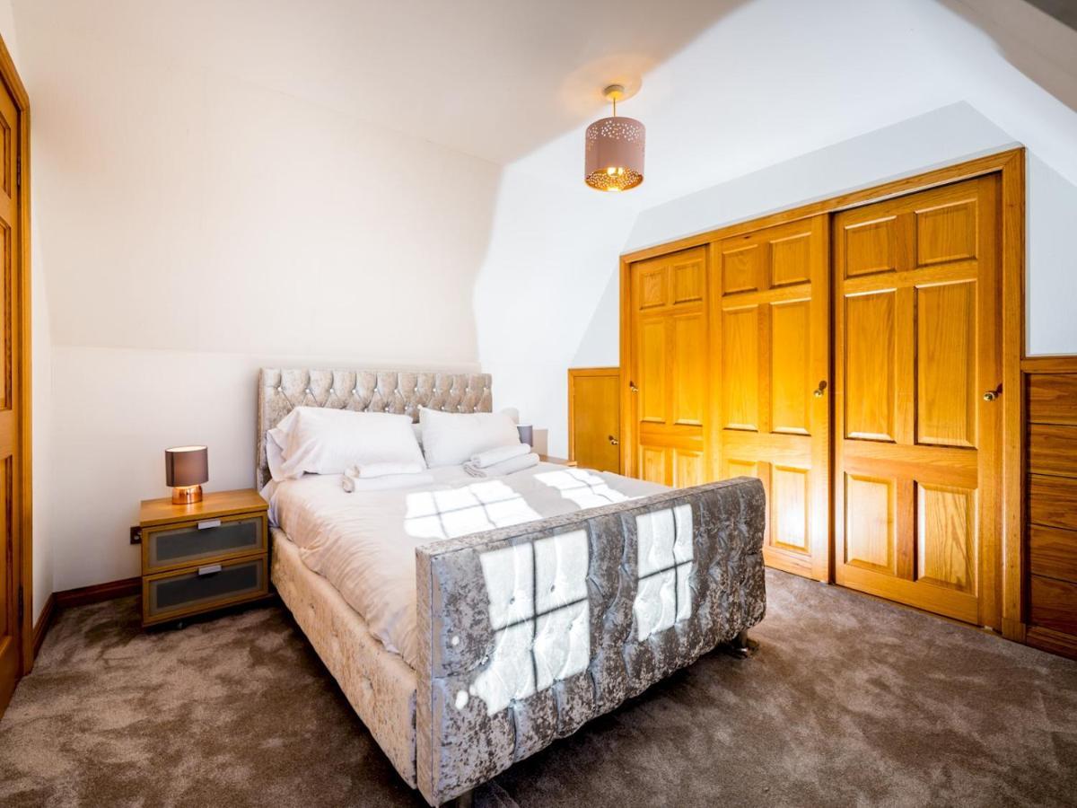 Pass The Keys Superb 3 Bedroom Cottage With Sea Views Анстрътър Екстериор снимка